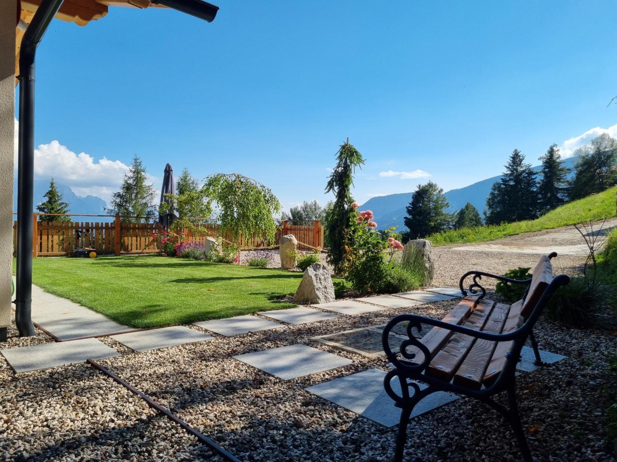 Alone In Chalet With View On Dolomites Villandro Buitenkant foto